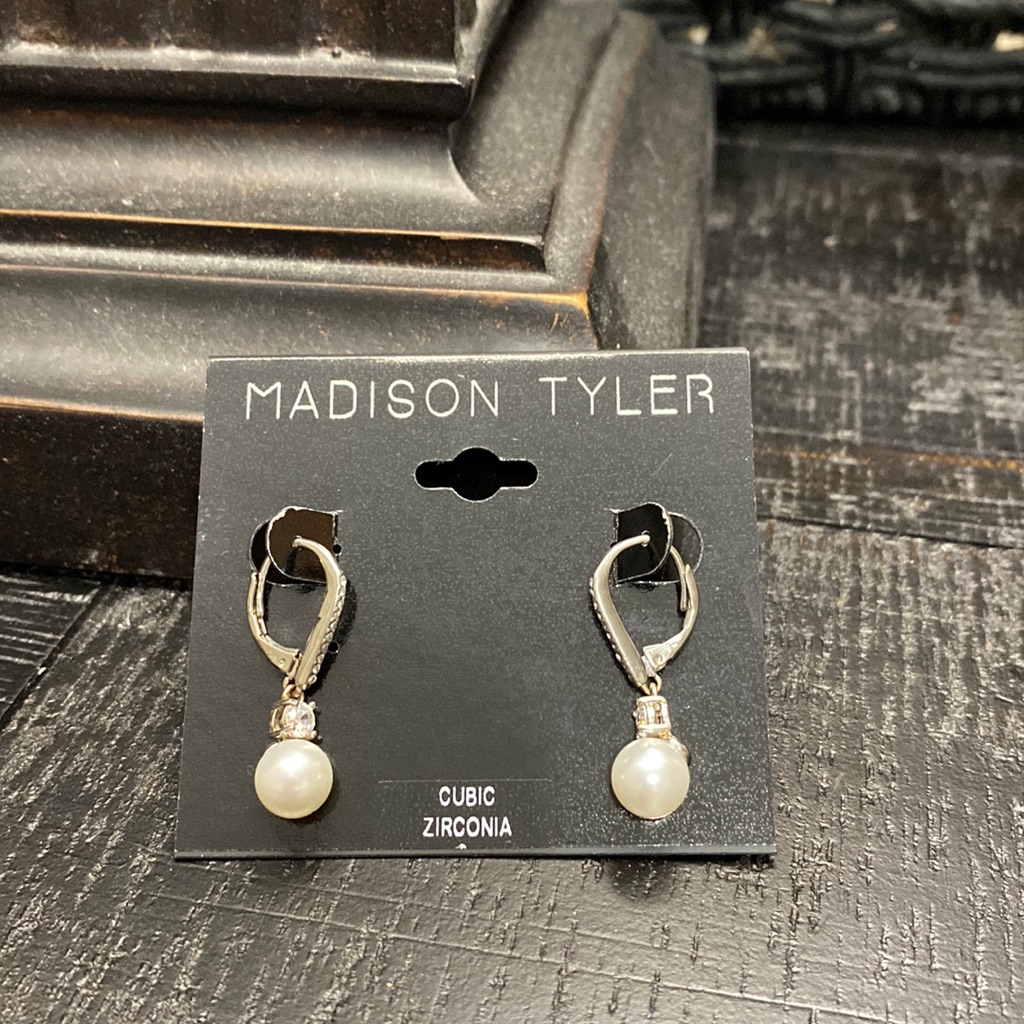 Nwt Madison Tyler Faux Pearl Cz Pierced Earrings!